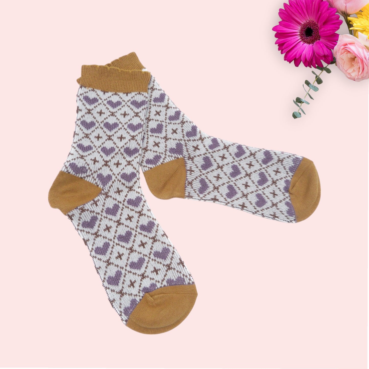 Hearts in Diamond Pattern Seamless Socks