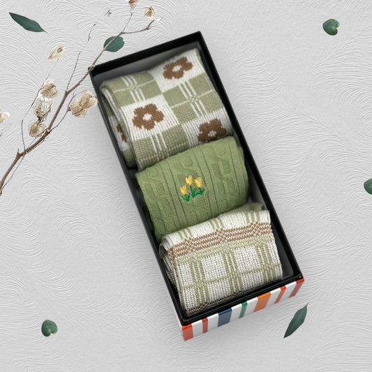 3 Pairs Of  Seamless Socks In A Gift Box