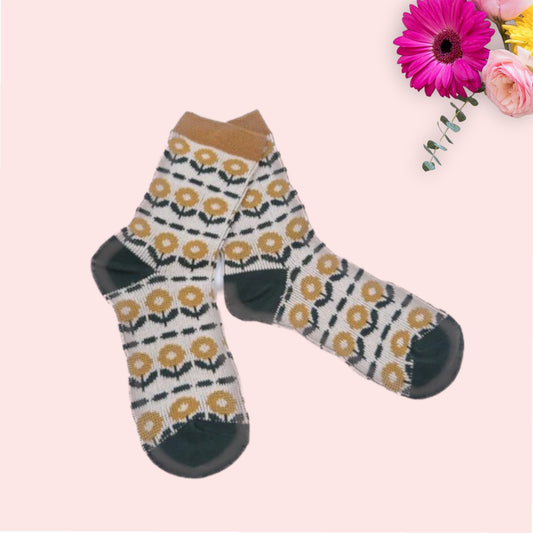 Daisy Flower Pattern Socks