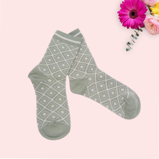 Diamond Pattern Seamless Socks
