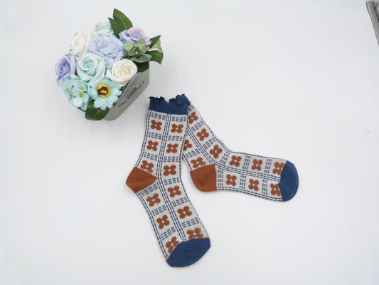 Checker Socks set red  Pattern With Flower