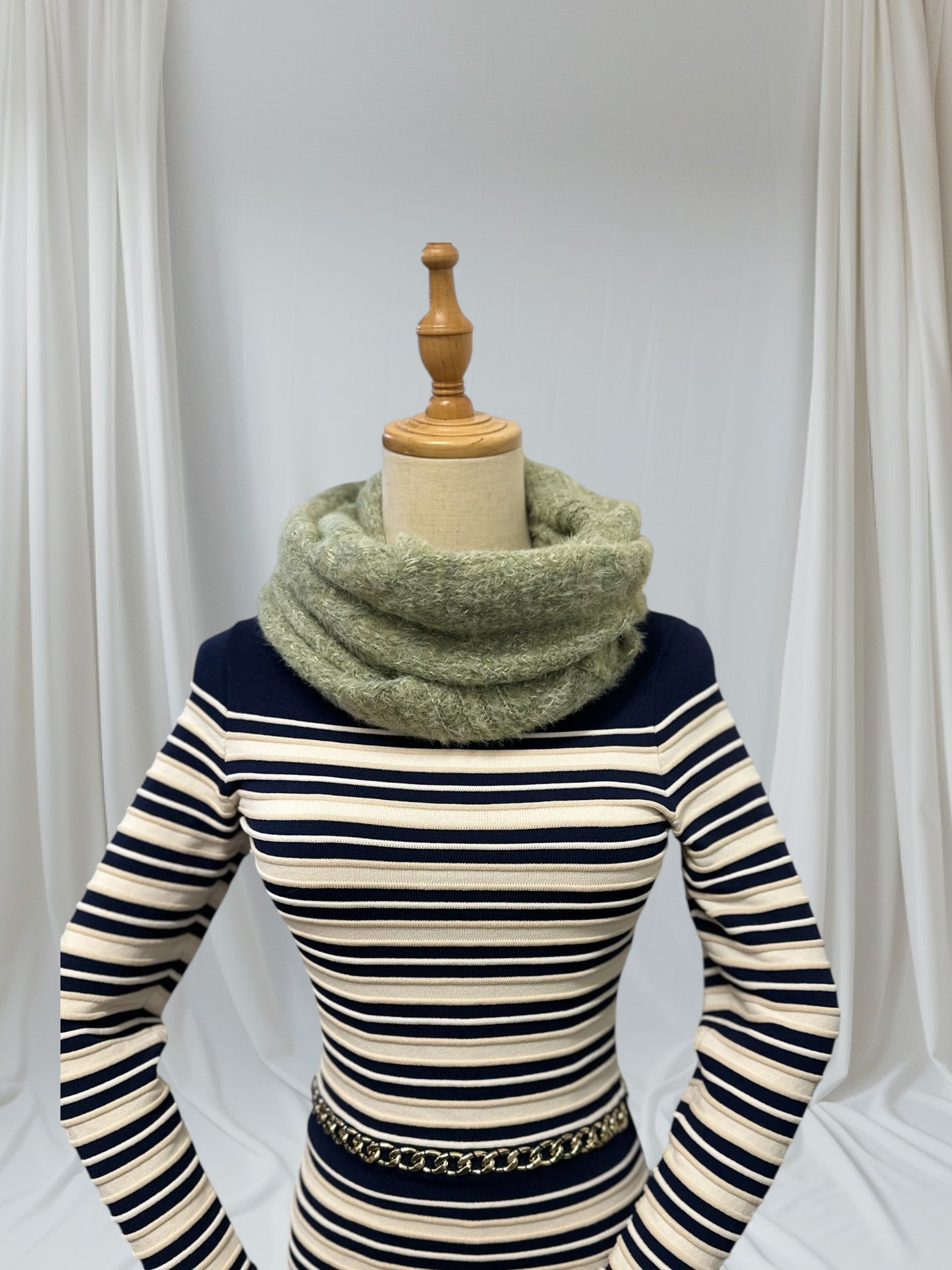 Aran style Pattern Snood