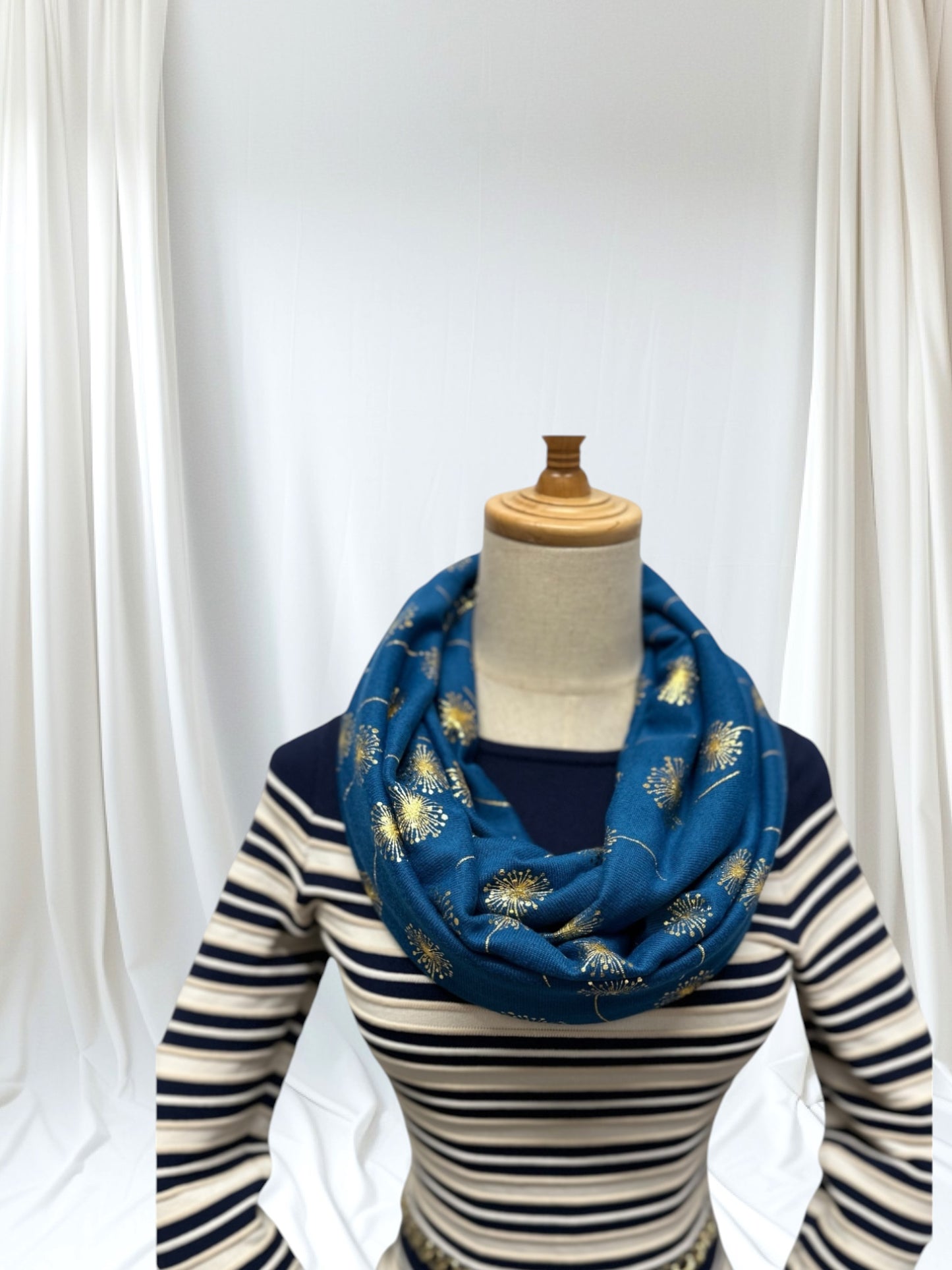 Large Glitter Dandelion Print Snood
