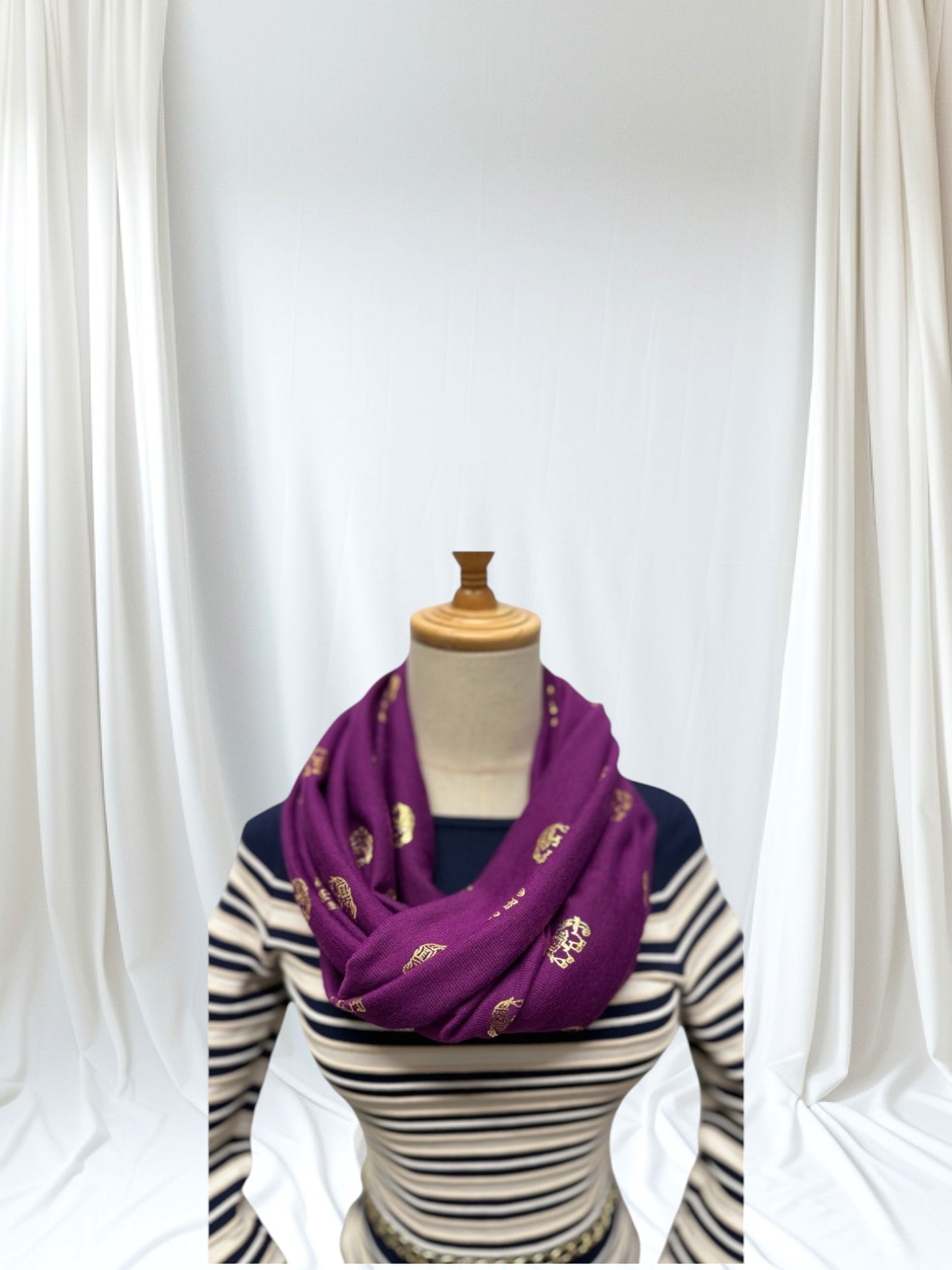 Large Glitter Elephant Print Snood
