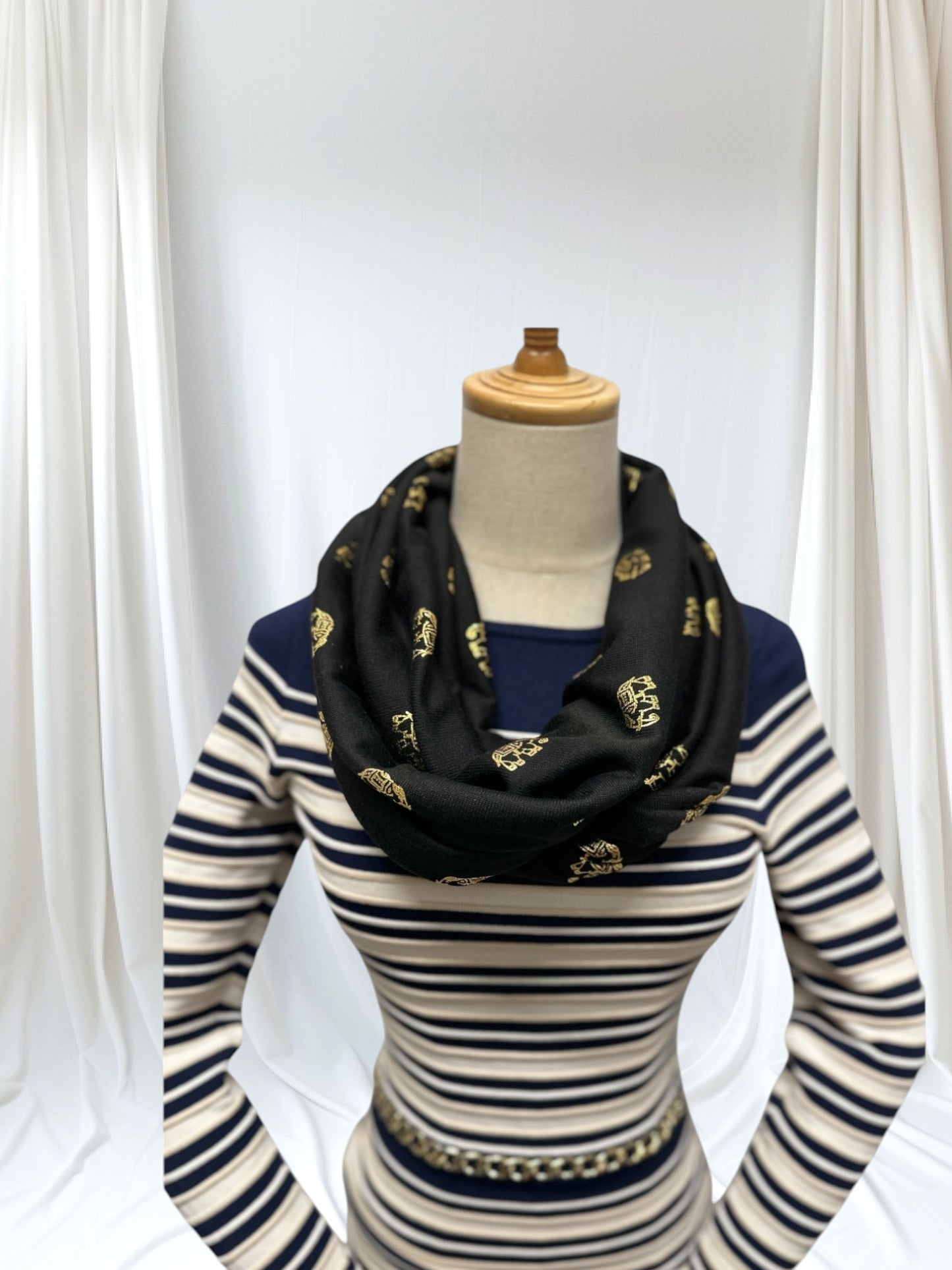 Large Glitter Elephant Print Snood