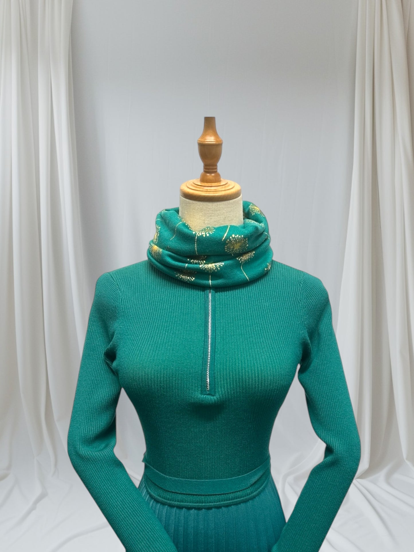 Glitter Dandelion Print Snood