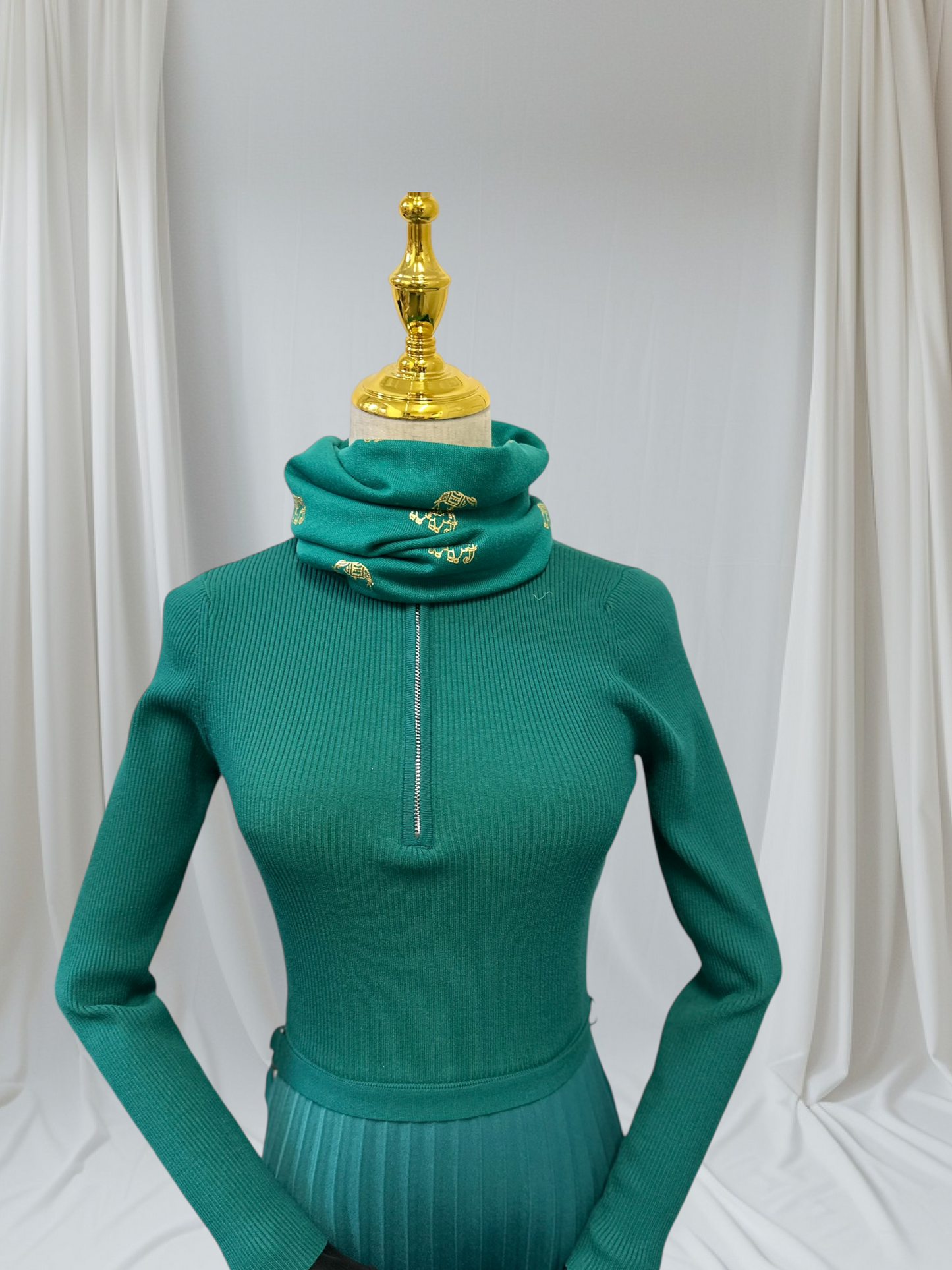 Glitter Elephant Print Snood