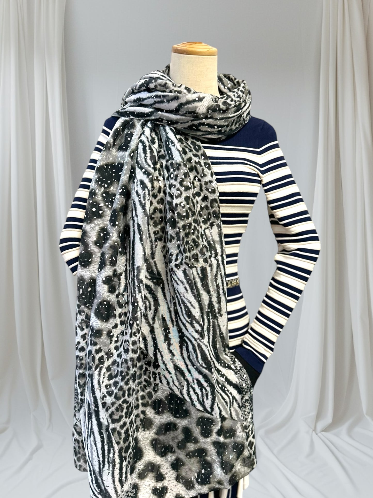 Glitter Leopard Print Scarf
