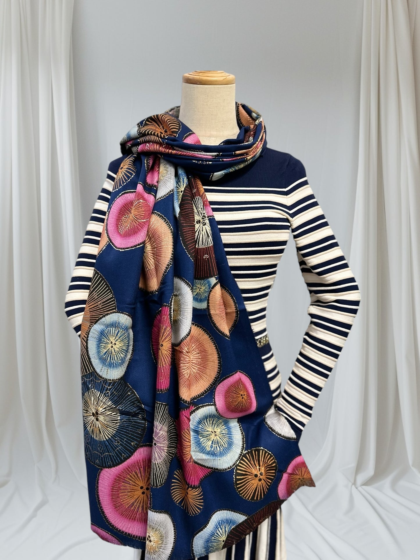 Rose gold outlined Circle Print Pashmina